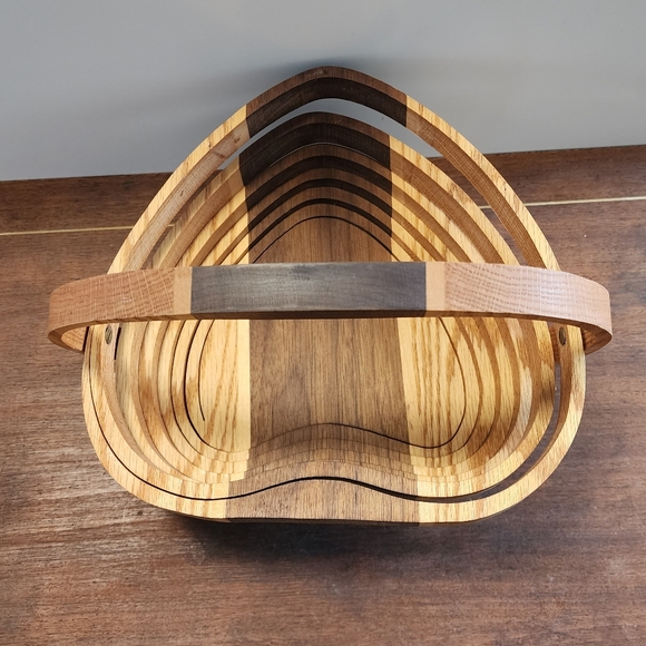 Handmade Vintage Heart Suspended Spiral Wood Folding Basket, Spring Folk Art - Picture 4 of 6